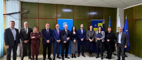 KEK sh.a. shënon një hap të rëndësishëm drejt transformimit mjedisor – nënshkruhet kontrata për trajtimin e ujërave shkarkuese në TC Kosova B